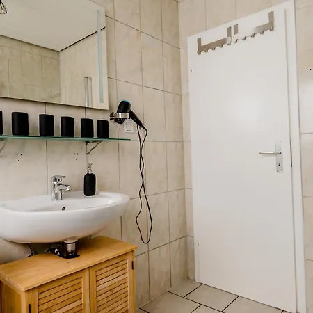 Janu-homes - 3 - 7 Betten, Lahnblick Vom Rheinberg شقة